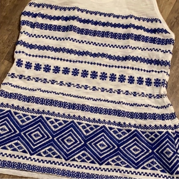 Sam Edelman size medium embroidered tank top - Picture 3 of 5